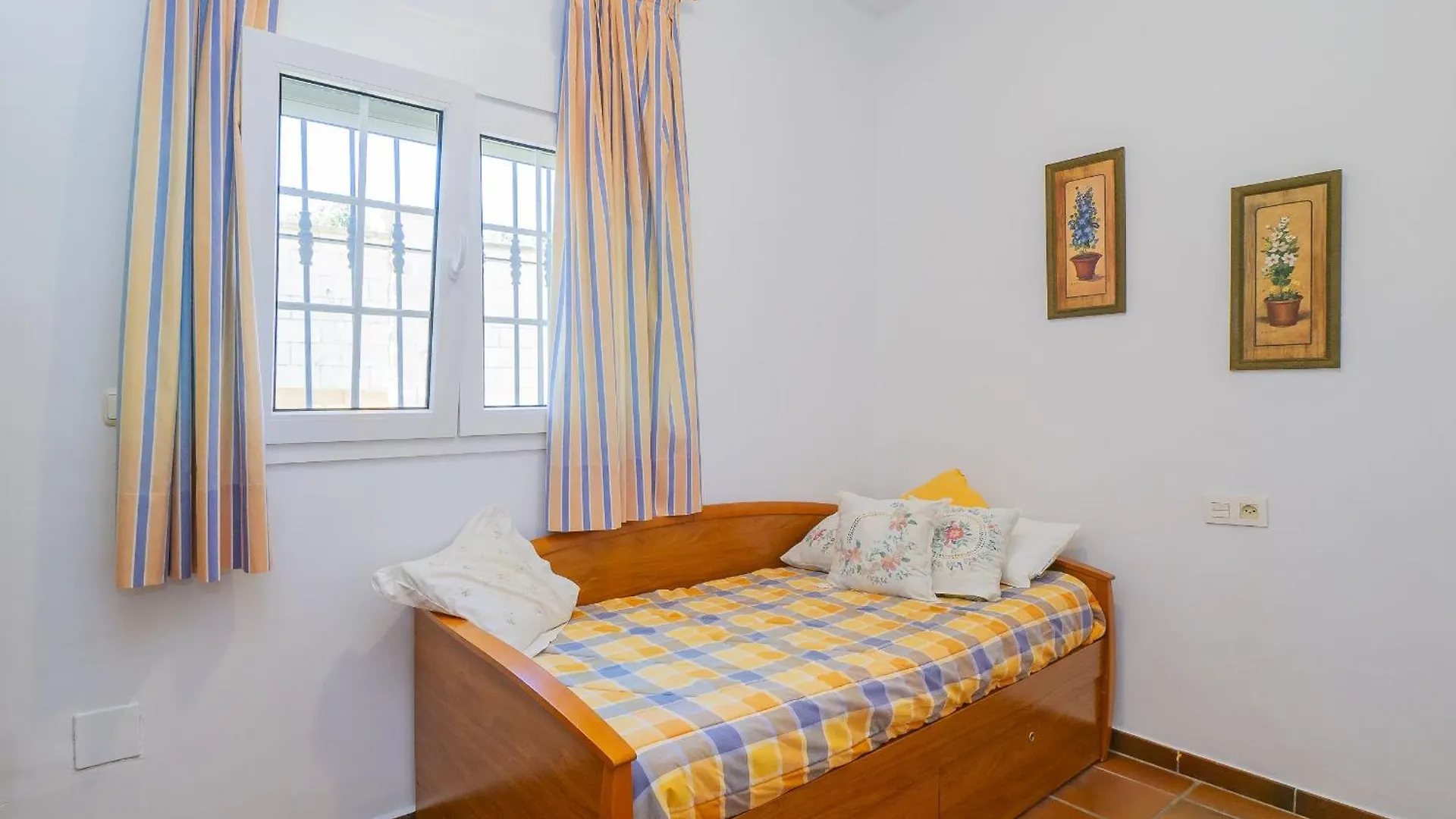 Holiday home Cubo'S Casa Rural La Aldaba Alhaurin de la Torre Spain